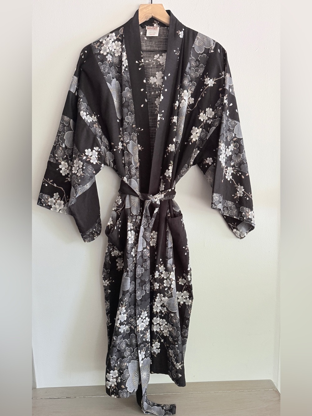Vintage 80s-90s Kyoto Sen'i Japanese Black Cotton Floral Kimono Robe Yukata OS